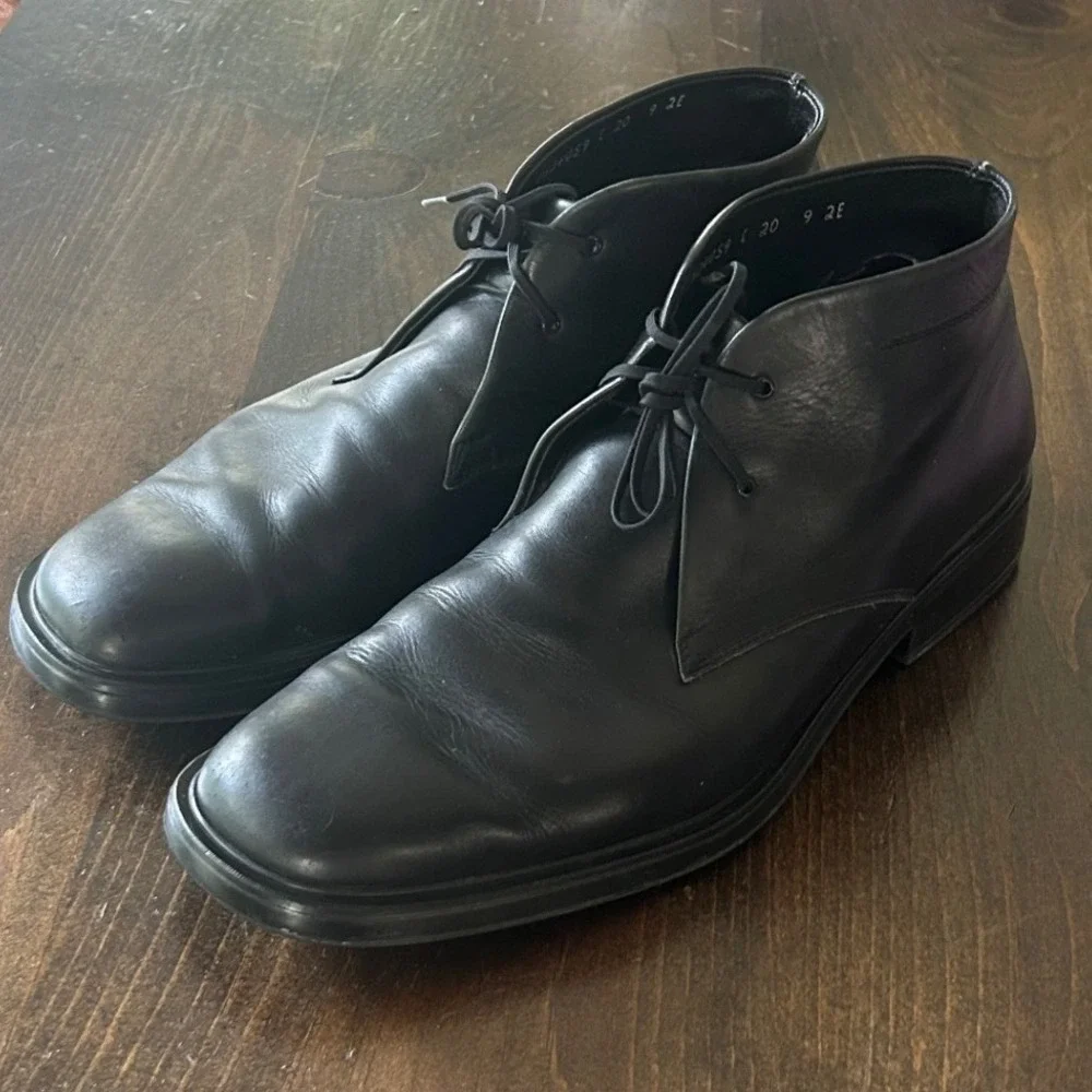 Salvatore Ferragamo Black Leather Chukka Boots 9 2E Wide Square Toe Designer